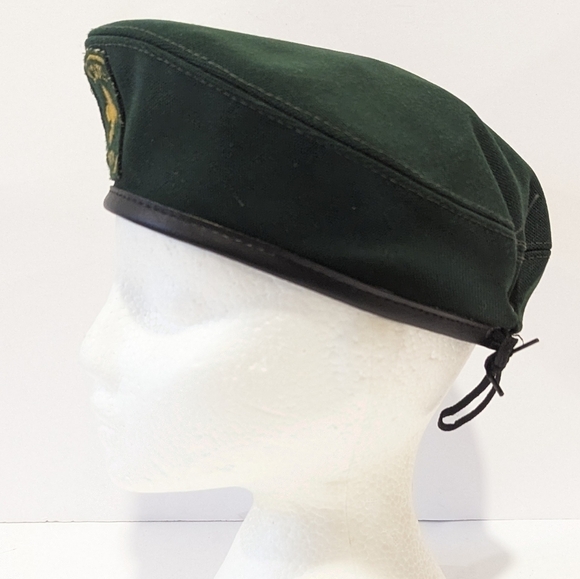 BOY Scouts Canada green beret - Picture 6 of 9